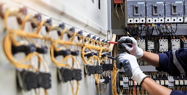 Professional Electrician technician working in Noblesville, IN